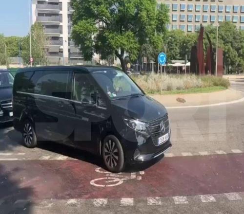 每體：戈登抵達巴薩迎來首訓，將見多位新隊友