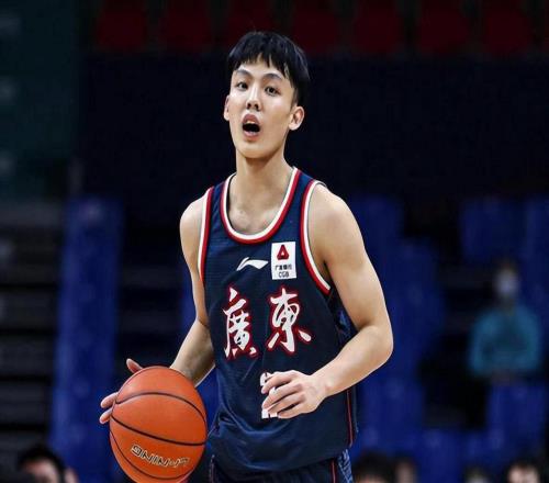 CBA消息：新身份、薪酬曝光！徐杰抵達四川，正式簽約新合同，黃金導師身份曝光