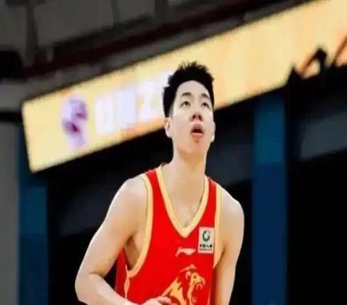 CBA：廣廈3年C類合同續約朱俊龍，王俊杰回歸中國男籃，廣東男籃不參加夏季聯賽，周鵬敲定老將合同回歸