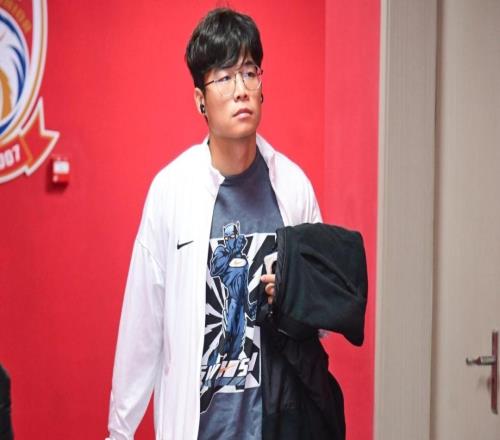 段劉愚白高興了！原以為夏窗去玉昆能鎖定主力，結果還是枯坐板凳