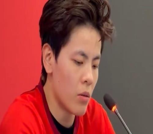 女籃勝尼日利亞發(fā)布會！宮魯鳴強調(diào)有四套陣容，楊舒予直指籃板