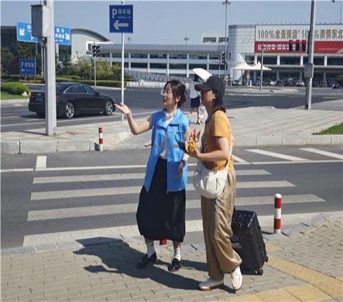 機場街道傾力服務保障“遼寧德比”抵連球迷