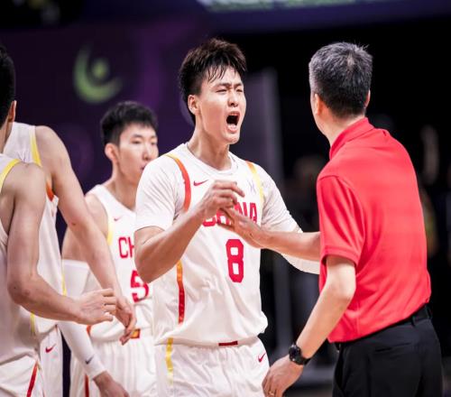 CBA最新消息！李宏權直言上海就是總冠軍，遼籃否決王嵐欽交易，趙睿將回歸中國男籃！