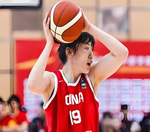 5中0得0分+3失誤！女籃首發(fā)球員下滑太快球迷：快送走