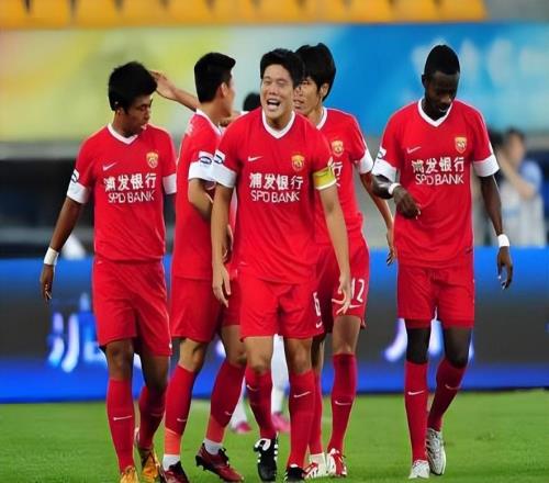 上港3比2戰勝重慶銅梁龍，萊昂納多居功至偉，值得期待