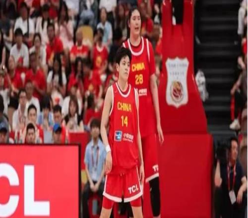 中國女籃4分險勝，賽后2人遭到了全網指責，球迷：對不起首發位置