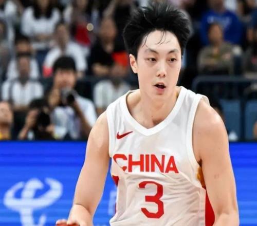 胡明軒傷病未痊愈周鵬重回廣東隊，拿大合同惹爭議