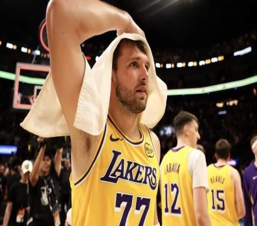 NBA公布賽季揭幕戰(zhàn)！詹姆斯首秀挑戰(zhàn)衛(wèi)冕冠軍，湖人近7年首缺席