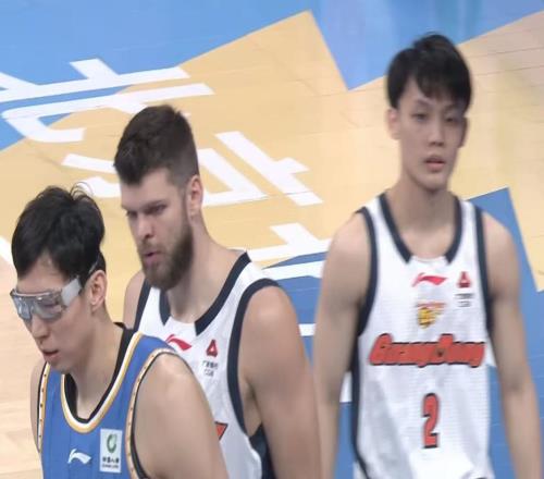 正式離隊！CBA鋒線國手慘遭重大打擊，廣東隊有望完成交易