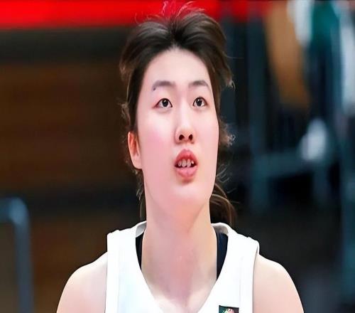 中國女籃爆出“最大水貨”，10次出手竟無一命中，球迷：史上最差
