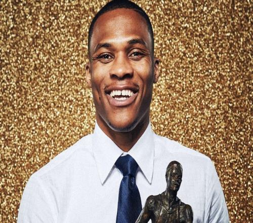 NBA官方：祝賀威斯布魯克擁有輝煌的18年NBA職業生涯！
