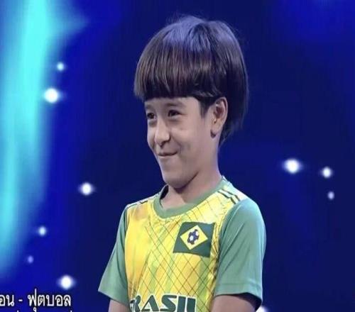 17歲登上拜仁一線隊，這個泰國青訓出來的天才什么來頭