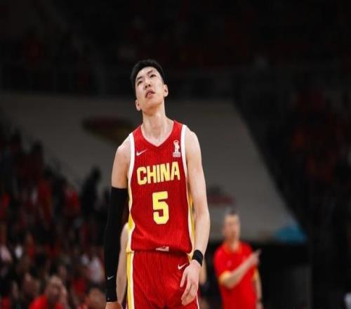 历史罕见!中国男篮34分大胜喀麦隆引球迷“吐槽一边倒”