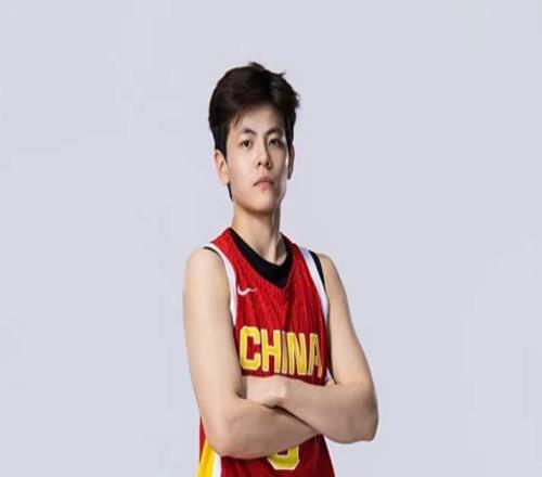 女篮胜尼日利亚!陈玉婕采访反思篮板问题,解析进攻策略!