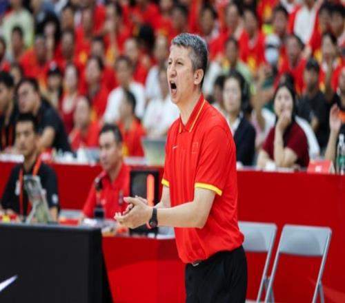 中国男篮3大败因:狂输16板+少14次投篮赵继伟等3将14中1梦游
