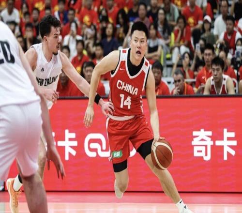 官宣!中国男篮出战卡塔尔男篮14人名单出炉,赵继伟胡明轩焦泊乔在列,崔永熙无缘