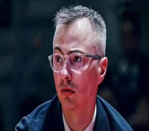 宏远热身赛8484广州!新主帅亲自指挥,陈家政表现出色,杨腾飞有惊喜