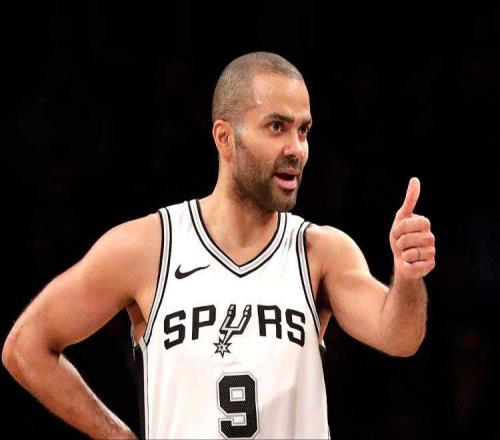 轰40+12+12+3!创58年NBA纪录!帕克:他的球风像我