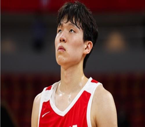 中国男篮vs哈萨克斯坦前瞻:杨瀚森缺席胡明轩率队开门红无悬念