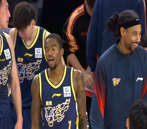 放走萨姆纳广东队被曝接触NBA大杀器,力保亚帅躺进总决赛