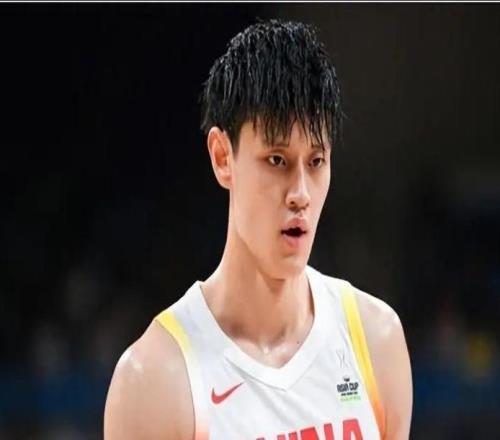 男篮22号启程海南备战热身赛!4主力球员将缺席,期待好的表现!