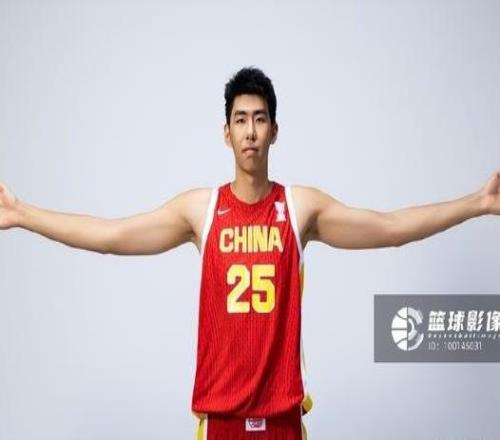 媒体人:徐昕至少再代表广州效力一个赛季才能被广东男篮回购