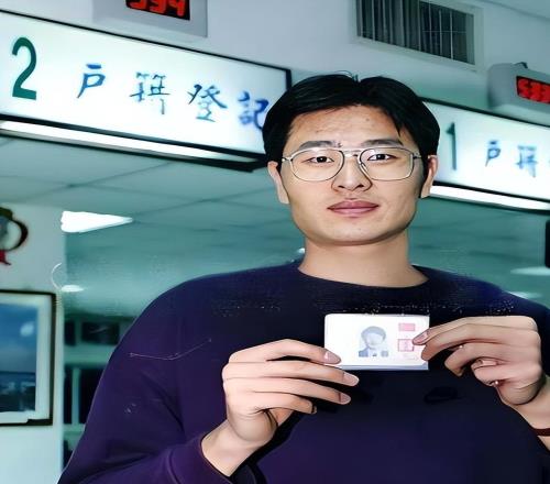 曾第一个被NBA选中,却昙花一现因伤退役,如今是身家过亿董事长