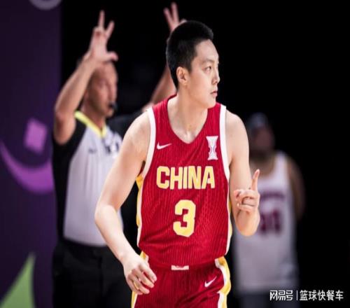 男篮三连胜后变阵高诗岩被裁胡明轩回归:三大主力被弃之不用