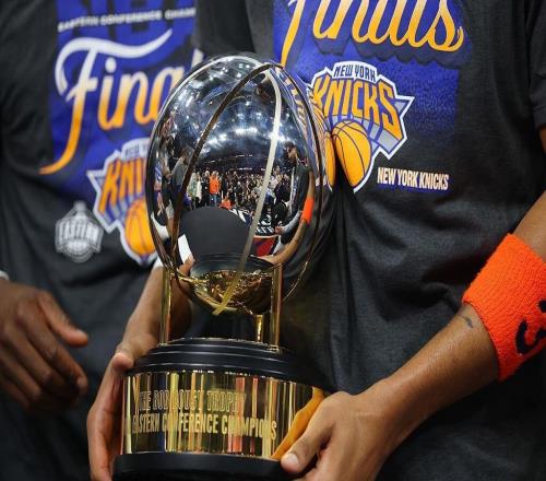 从西部独大到东部四强林立,NBA权力天平要逆转了专家:真能争冠的只有三支