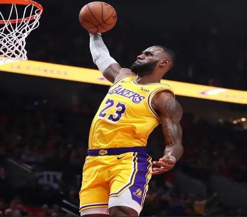 美媒评NBA80大球星,詹姆斯第1乔丹第2,网友扒出历年排名前后矛盾