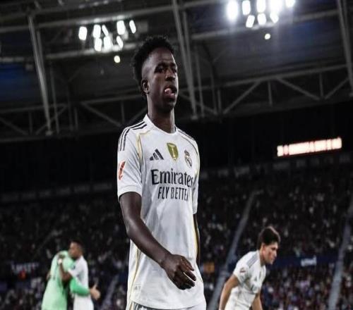 莫雷托:维尼修斯的续约问题有点奇怪,他和皇马还会再会面