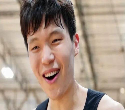 花擦!杨瀚森和76人马克西波普一起训练!难道