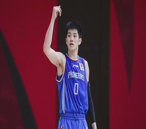 CBA速递!宏远猛追超级小外,天津官宣林庭谦离队,山东签下新大外