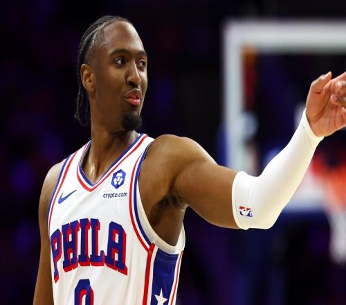 一位NBA高管:马克西和VJ都想讨好詹姆斯,可能会影响他们的发挥