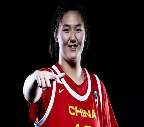已超张子宇天津2米2少女增重展现超强统治力被赞女版王治郅