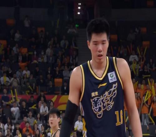 交易焦泊乔广东队被迫报价男篮第一中锋,这可是夺冠的拼图!
