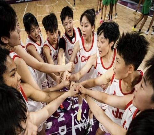 U18女篮热身赛多点开花大胜世新大学年轻一代未来可期