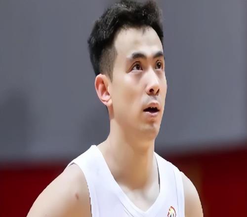 男篮速递!郭士强解释输球原因,对方球员嘲讽拉满,赵继伟得分再挂零
