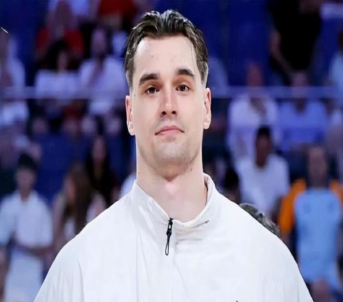 降薪200万、倒贴85万买断!单场37分绝杀,骑士其实签了个临时工