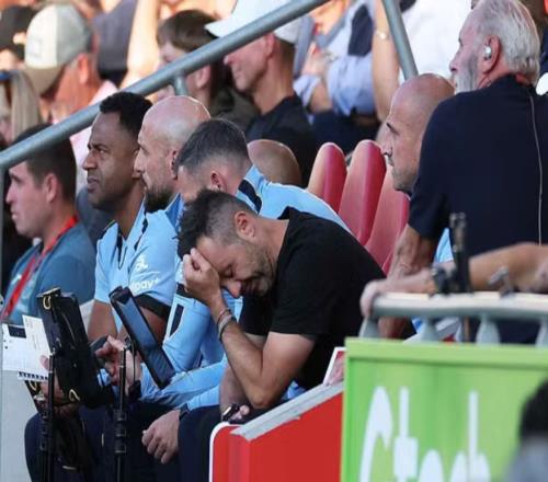 英超首轮热刺0比3输球,主帅德泽尔比道歉:拼得不够