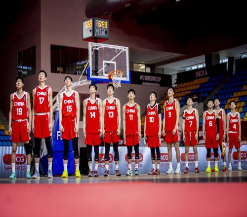 时隔12年进决赛!中国U18男篮冲冠:16岁2米15新星防守看齐周琦
