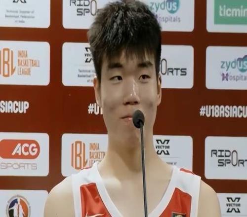 输球不输人!U18男篮憾负澳洲,王建军发声,张懿赵杰一句话戳心