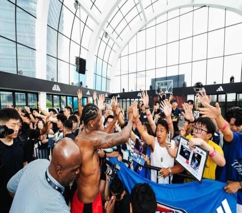 NBA球星杰伦威廉姆斯现场见证,“火拼”篮球草根联赛全国总决赛落幕