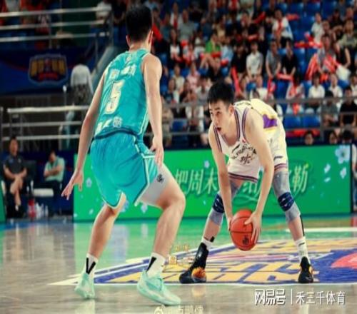 转战娱乐圈两年,还能回归打职业联赛,难怪都说CBA是草台班子