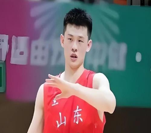 王岚嵚将在明天抵达山东签署合同,今夏三位置补强,新赛季冲4强