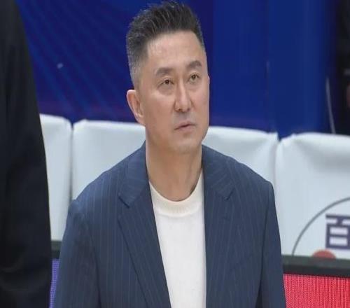杜锋离任主教练,一个时代结束了