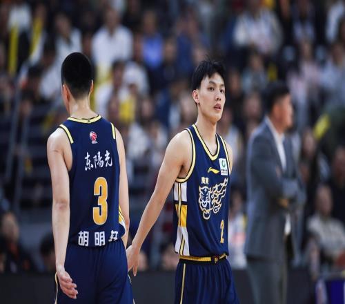 广东男篮人心散了记者:愿为杜锋玩命的球员,现在没那么紧密了
