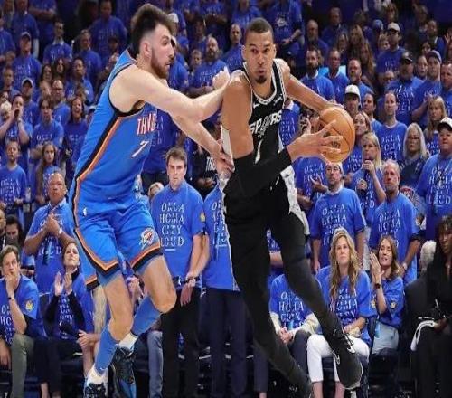 NBA休赛期流言:多队仍盯欧文,热火计划签理查兹补内线
