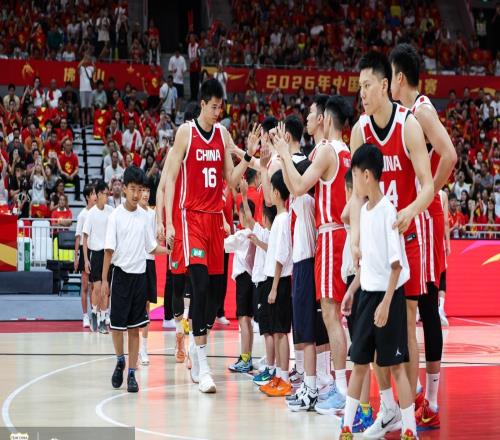 中国男篮vs卡塔尔12人名单揭晓:赵继伟王俊杰杨瀚森领衔,明日0点开战