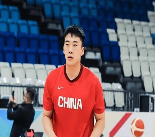 虐卡塔尔2将身价被打没了!王俊杰仍无状态,庞峥麟进攻梦游!